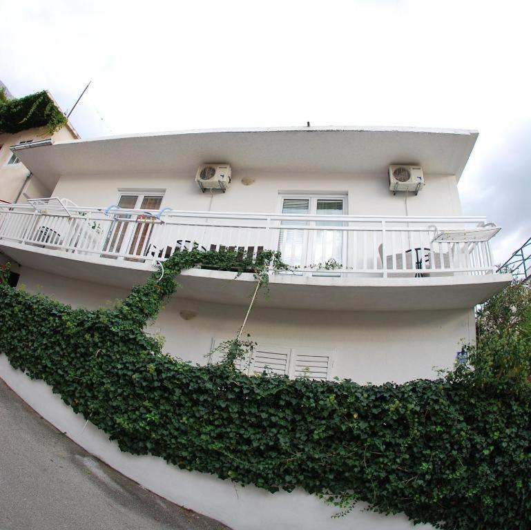 Apartments Mestral Baška Voda Dış mekan fotoğraf