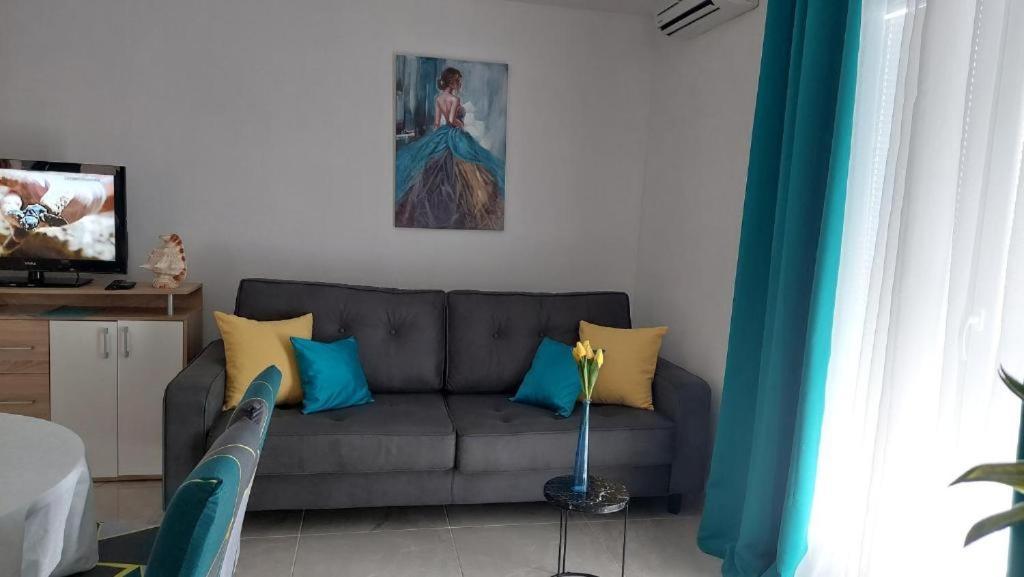 Apartments Mestral Baška Voda Dış mekan fotoğraf