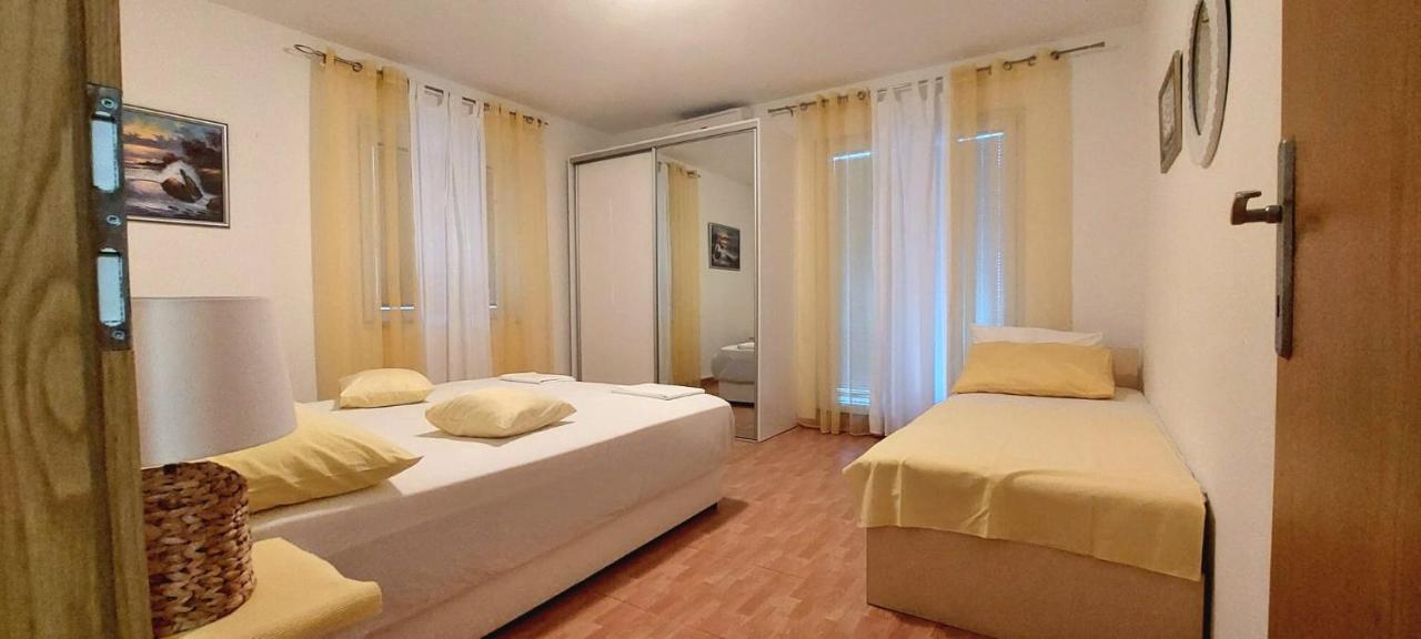 Apartments Mestral Baška Voda Dış mekan fotoğraf
