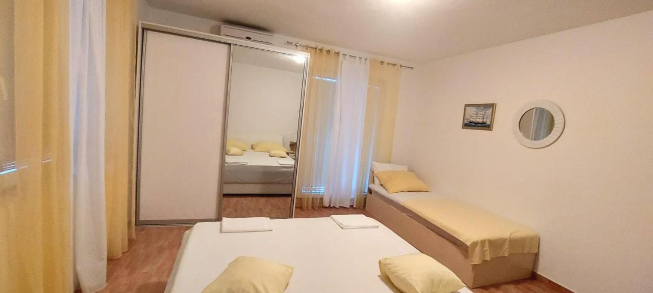 Apartments Mestral Baška Voda Dış mekan fotoğraf