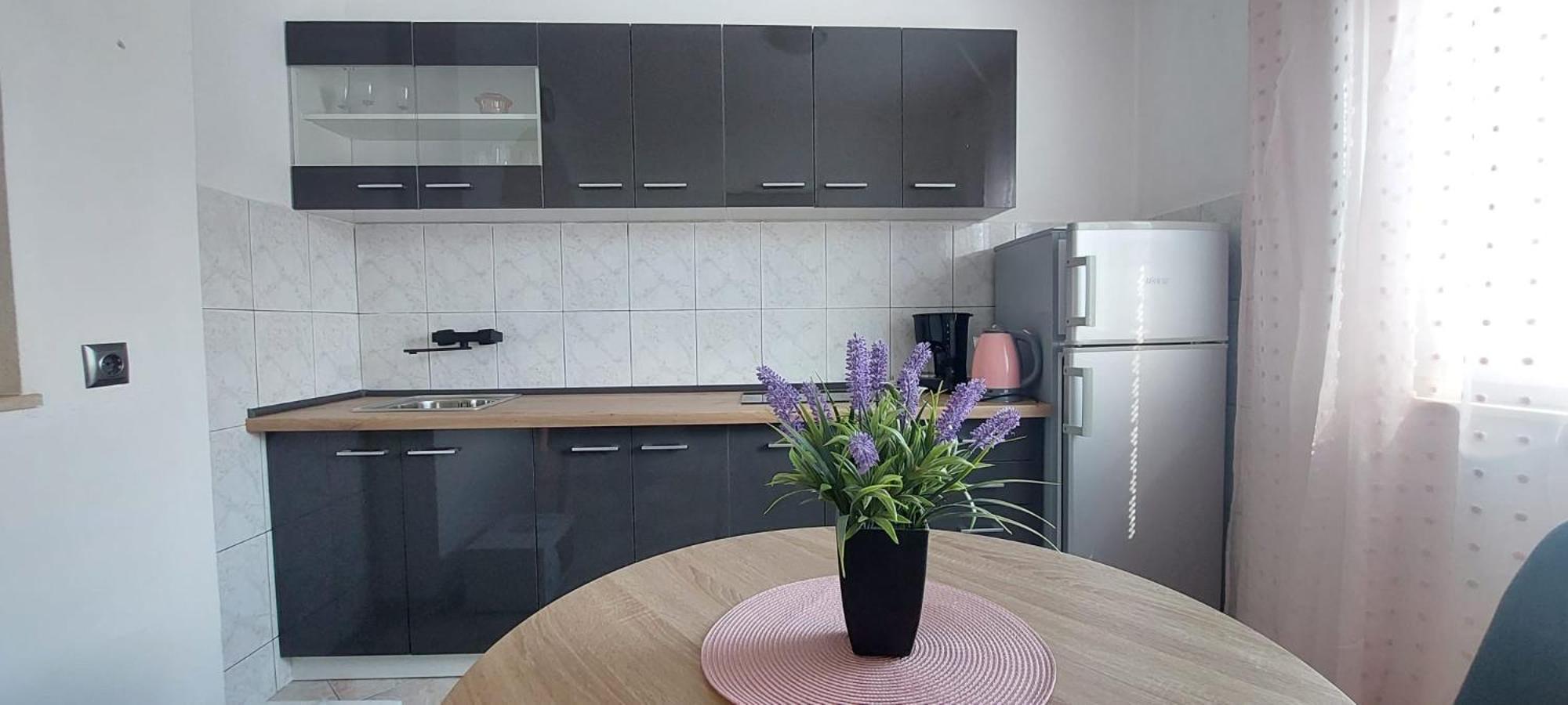 Apartments Mestral Baška Voda Dış mekan fotoğraf